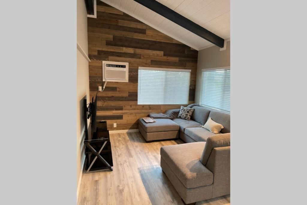 Spacious 2 Bedroom Beach House With King Suite Waianae Exterior foto